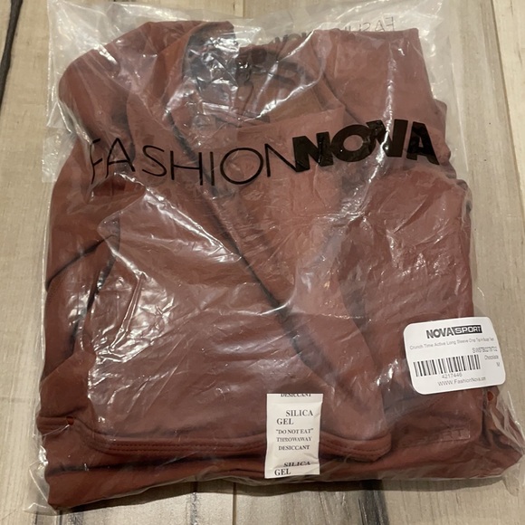 Fashion Nova Activewear Set - Picture 11 of 12